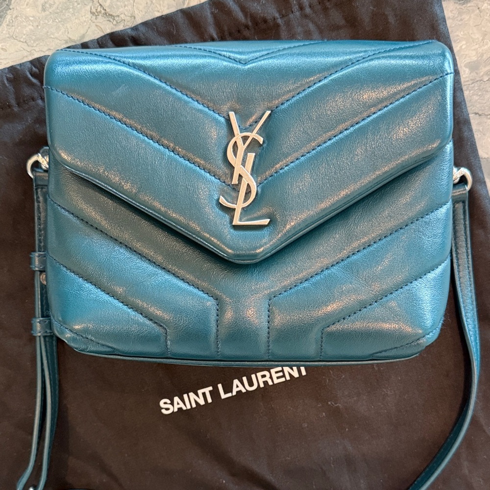 Saint Laurent Matelasse Calfskin Monogram LouLou Toy Crossbody - Picture 2 of 16